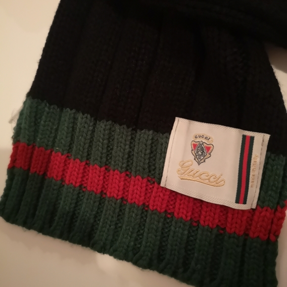 authentic Gucci scarf - Picture 6 of 11